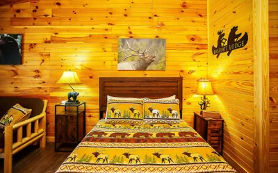 Photo 5 - Bigfoot Lodge Room Three