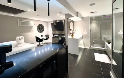Photo 5 - Sybaris Pool Suites