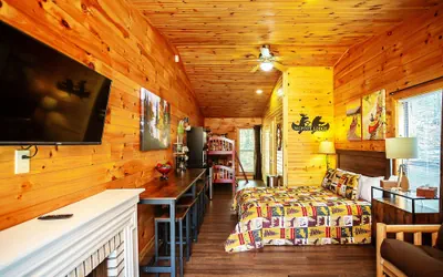 Photo 3 - Bigfoot Lodge Room Four
