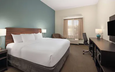 Photo 5 - La Quinta Inn & Suites by Wyndham Wenatchee