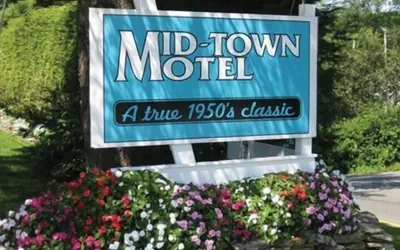 Photo 2 - Mid-Town Motel