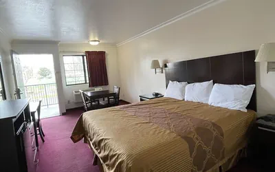 Photo 2 - Chino Motel