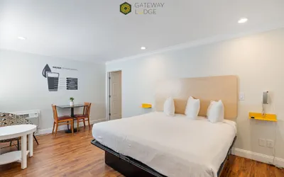 Photo 3 - Gateway Lodge