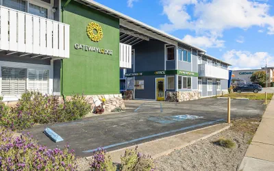 Photo 2 - Gateway Lodge