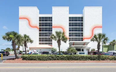 Photo 2 - Golden Sands Carolina Beach Oceanfront, Tapestry by Hilton