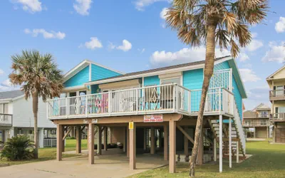 Photo 4 - Beachfront Seashell by Ryson Vacation Rentals