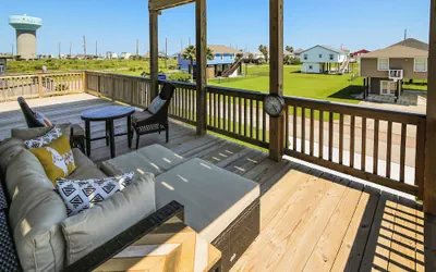 Photo 3 - Blue Dolphin by Ryson Vacation Rentals