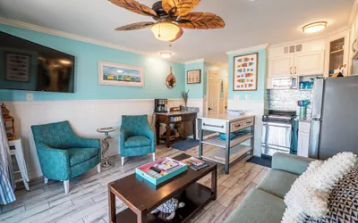Photo 5 - The Beachy Ladybug by Ryson Vacation Rentals