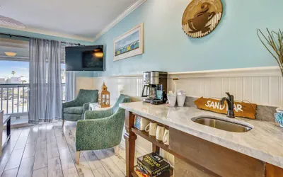 Photo 2 - The Beachy Ladybug by Ryson Vacation Rentals