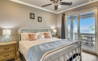 Photo 3 - Salty Blue Mermaid by Ryson Vacation Rentals