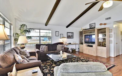 Photo 3 - Prager Bay View by Ryson Vacation Rentals