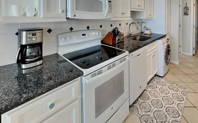 Photo 2 - Beachcomber by Ryson Vacation Rentals