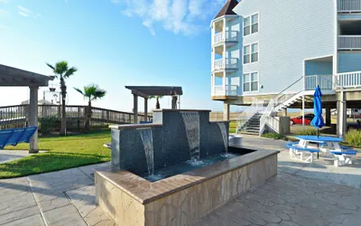 Photo 5 - Beachcomber by Ryson Vacation Rentals