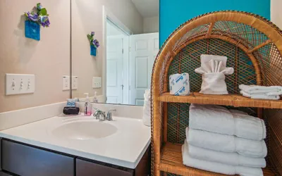 Photo 2 - Sunny Beach Sandcastle Cottage by Ryson Vacation Rentals