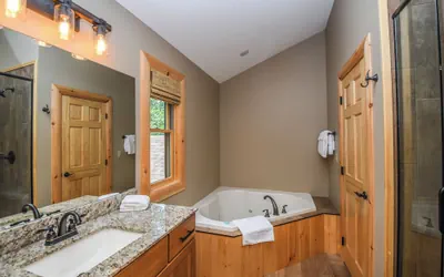 Photo 4 - Maple Manor by Taylor Made Deep Creek