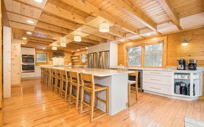 Photo 4 - Grand Chestnut Lodge by Taylor Made Deep Creek