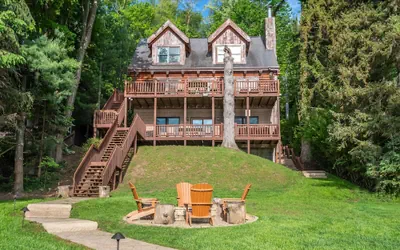 Photo 2 - The Treehouse