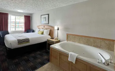 Photo 5 - Mountain Aire Inn Sevierville/Pigeon Forge
