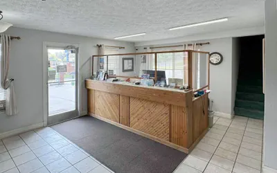 Photo 3 - Mountain Aire Inn Sevierville/Pigeon Forge