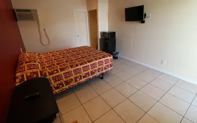 Photo 4 - Sandman Inn Motel