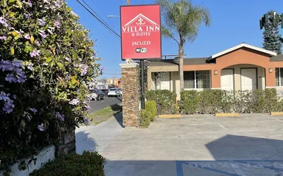Photo 2 - Villa Inn & Suites