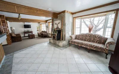 Photo 4 - Clover Creek Inn