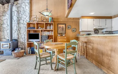 Photo 4 - Cozy Dog Friendly Studio w/ Loft - Creekside #87 by Bear Valley Vacation Rentals