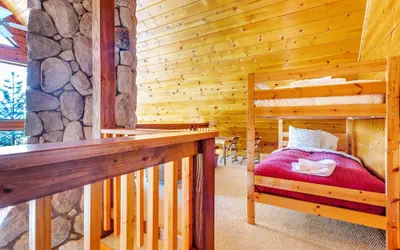 Photo 3 - Custom Built Cabin w/ Hot Tub SHR #33 by Bear Valley Vacation Rentals