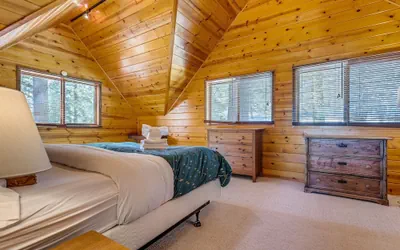 Photo 4 - Custom Built Cabin w/ Hot Tub SHR #33 by Bear Valley Vacation Rentals