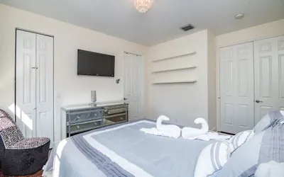Photo 5 - Las Olas Maison De Ville 3 Bedroom Townhouse by RedAwning