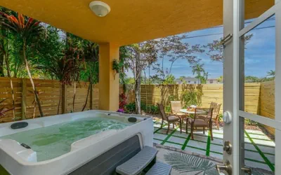 Photo 2 - Las Olas Maison De Ville 3 Bedroom Townhouse by RedAwning