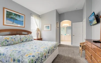 Photo 5 - 4 Bedrooms, 3 Baths, No Rear Neighbors 4 Villa by RedAwning