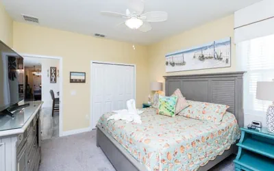 Photo 5 - 5 bedroom home is ideal for an elegant vacation 5 Villa by RedAwning