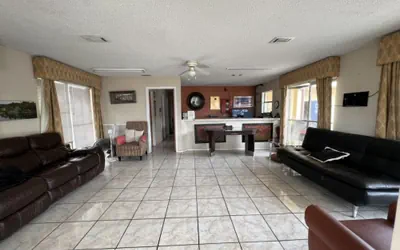 Photo 3 - Great Western Inn & Suites