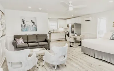 Photo 4 - Saltwater Suites
