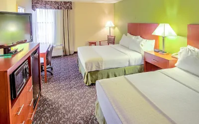 Photo 2 - Quality Inn & Suites Downtown Mansfield