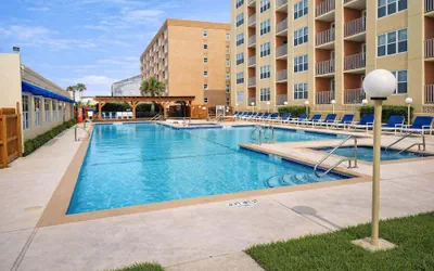 Photo 2 - Private Beach Access Pool & Hot Tub Bbq Pits 1 Bedroom Home by RedAwning