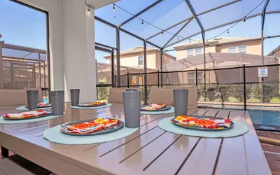 Photo 2 - Beautiful Contemporary Decor With Themed Rooms, Game Room and Theater