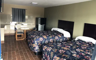 Photo 4 - Economy inn