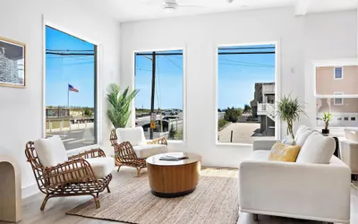 Photo 3 - The Hideaway Hotel
