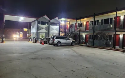 Photo 2 - Coratel Inn & Suites by Jasper Hutchinson