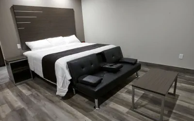 Photo 3 - Crystal Inn
