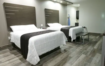 Photo 2 - Crystal Inn