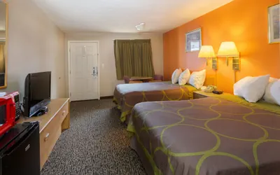 Photo 4 - Cedar Valley Inn