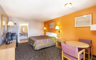 Photo 5 - Cedar Valley Inn