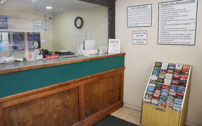 Photo 3 - James River Inn & Suites