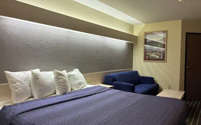 Photo 5 - Chadron Inn & Suites