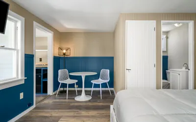 Photo 4 - The Beaches Guest Rooms and Cottages