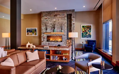 Photo 4 - Lockwood Hotel