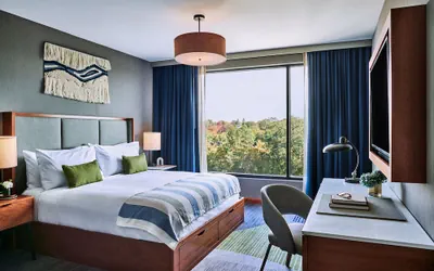 Photo 5 - Lockwood Hotel